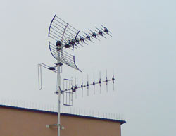 Anteny-na-DVB-T-na-panelaku.jpg, 5,9kB